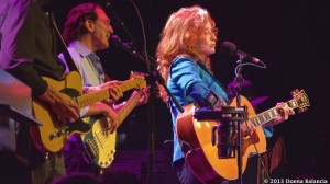 Bonnie Raitt and band members play for Marty Grebb - photo © Donna Balancia