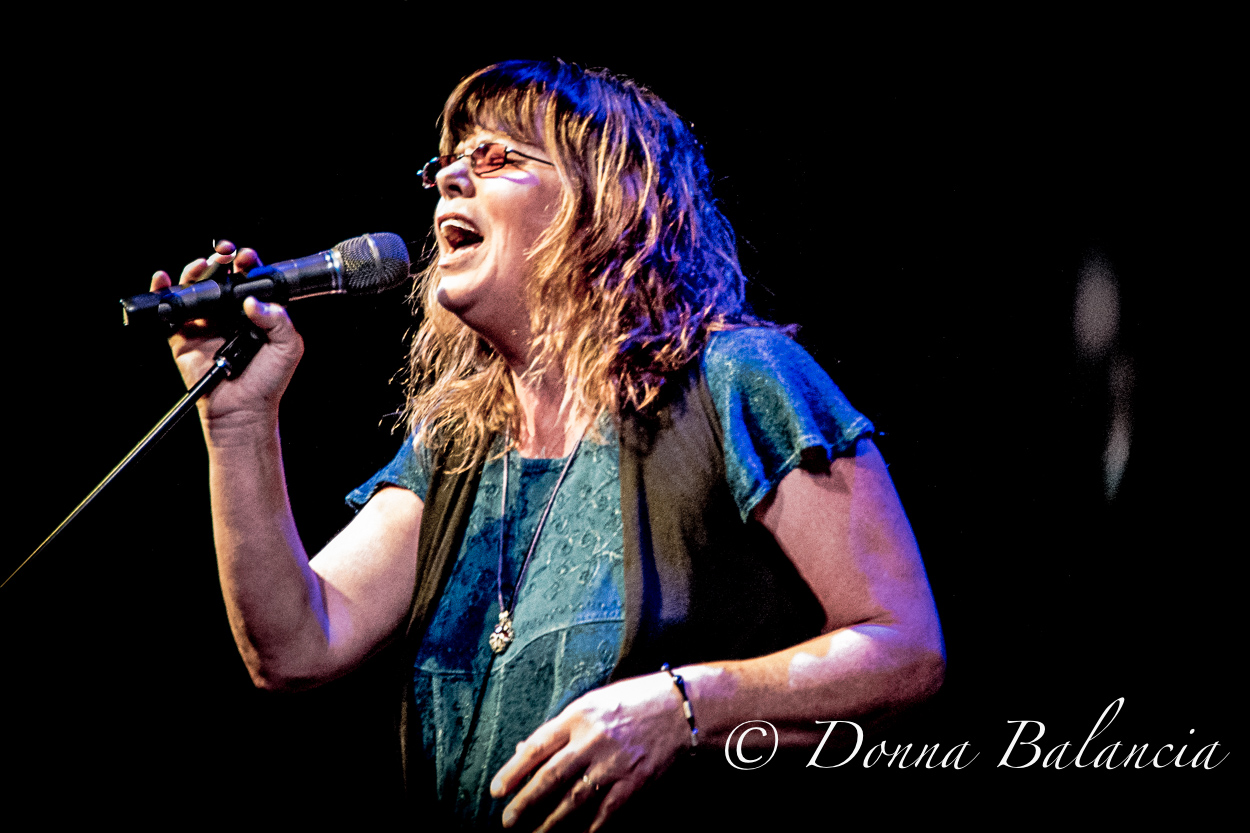 Susan Cowsill singing “Sail On Sailor” at Beach Boys tribute – Photo © 2016 Donna Balancia