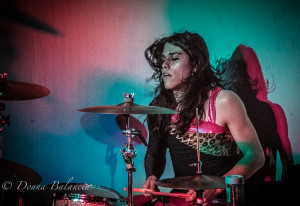Jaxine Sparkles keeps the beat - Photo © 2016 Donna Balancia