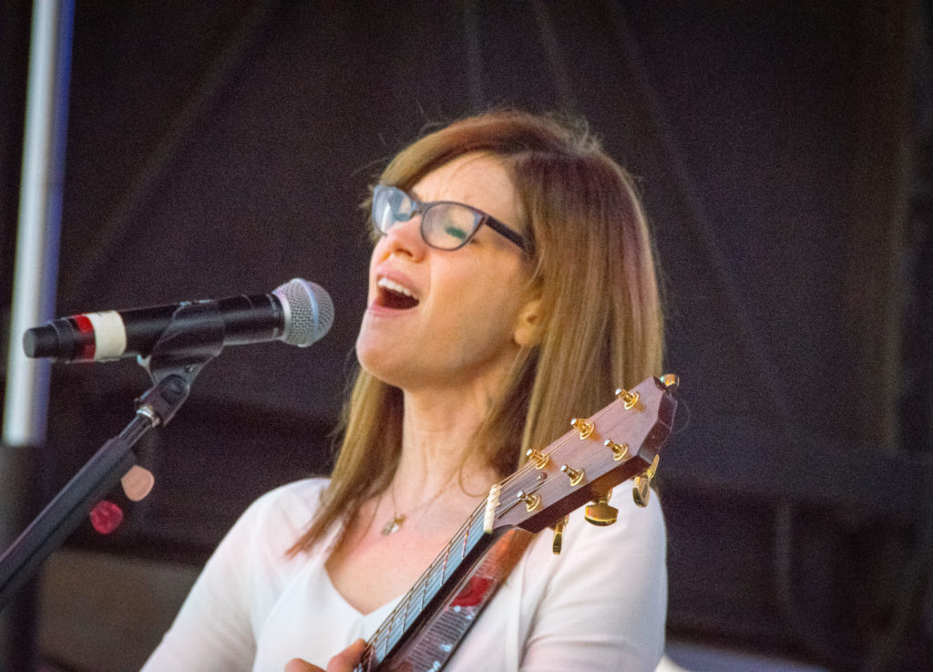 Lisa Loeb Photo by Donna Balancia for California Rocker