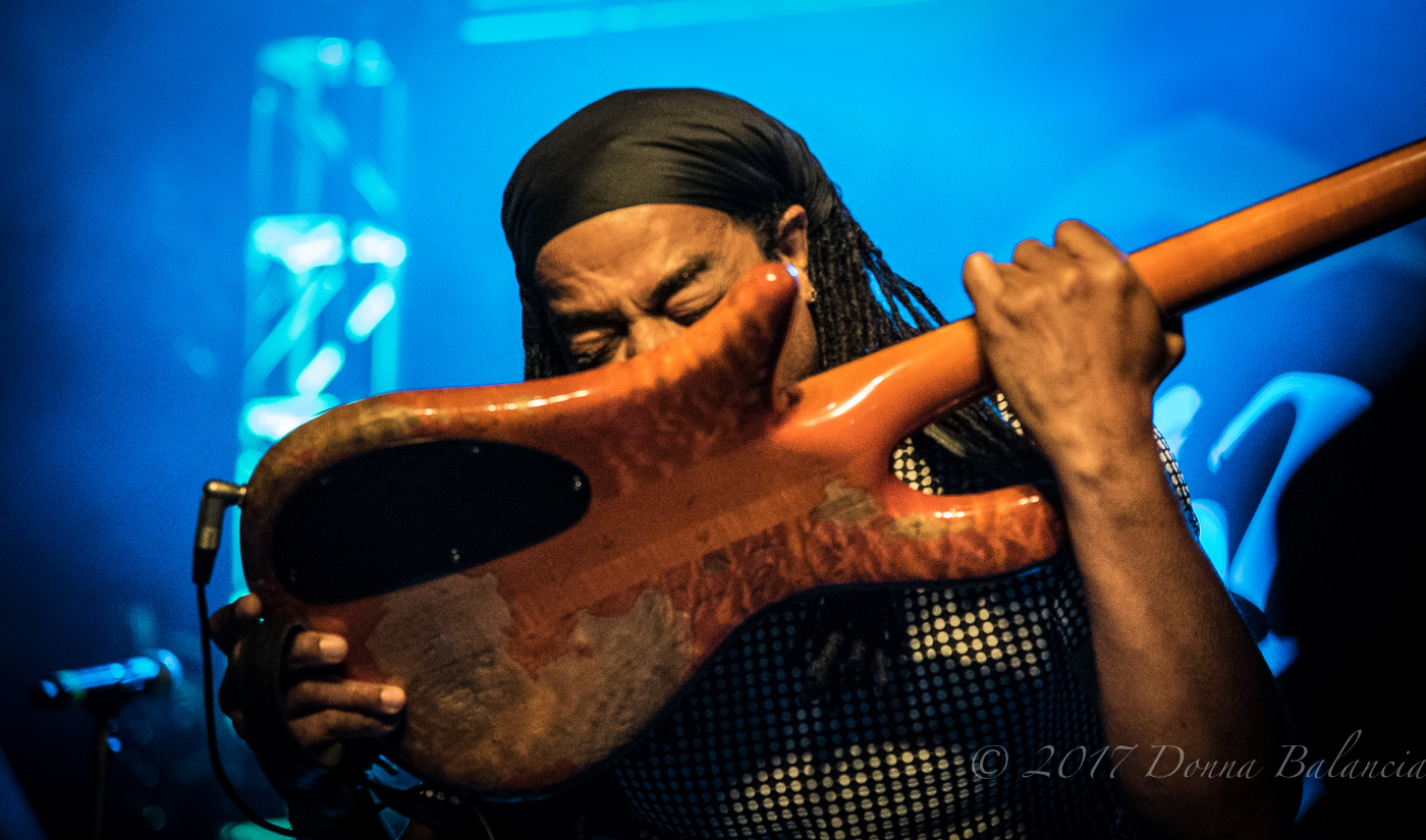 Bassist Doug Wimbish puts on a show - Photo © 2017 Donna Balancia