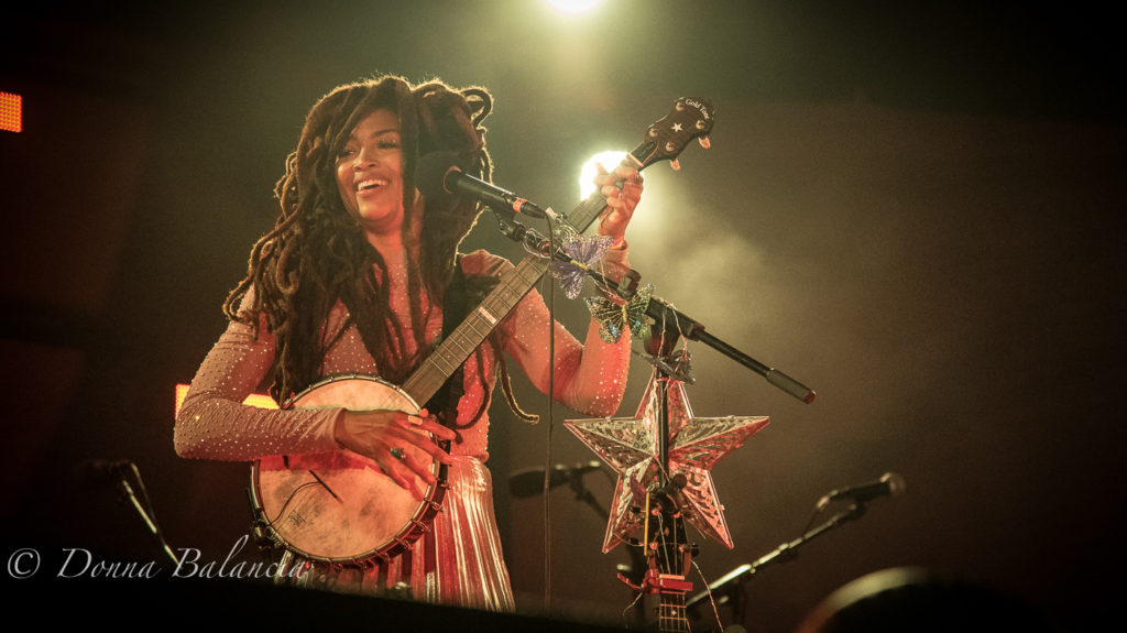 Valerie June - Donna Balancia photo