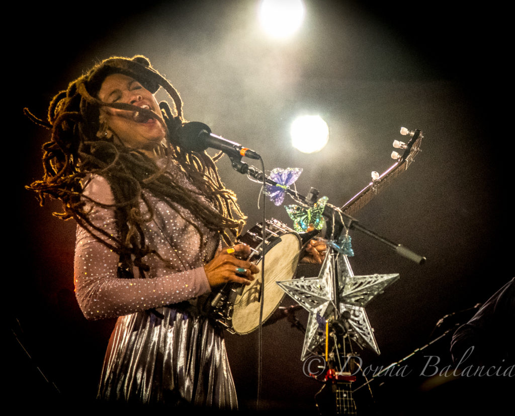 Valerie June - Photo © 2017 Donna Balancia