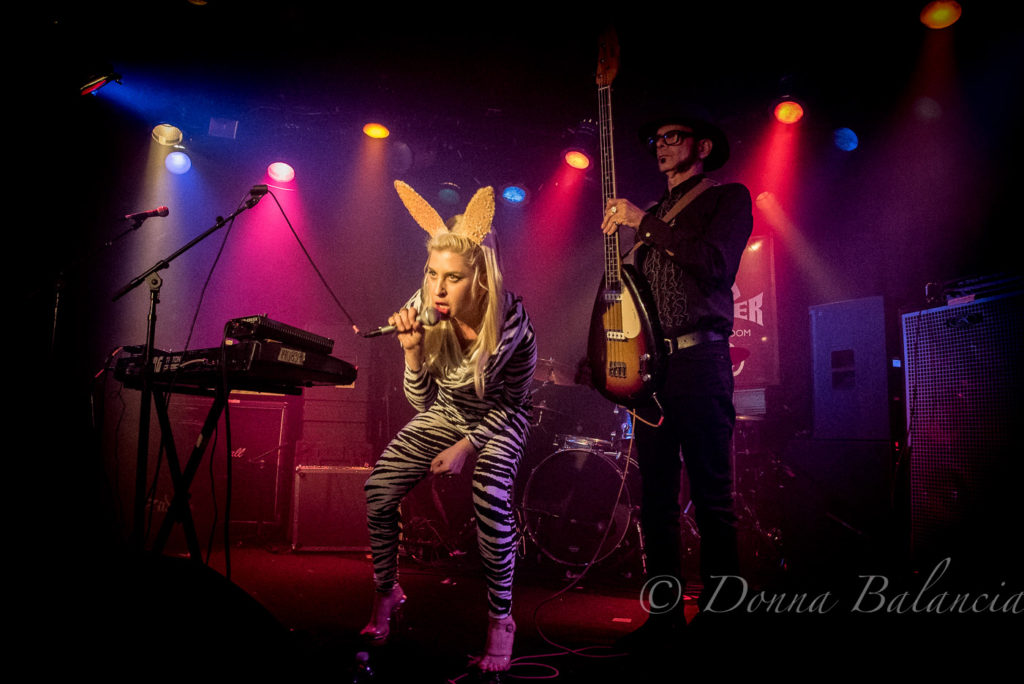 Jesika Von Rabbit performs a compelling range of electro-pop tunes - Photo © 2017 Donna Balancia