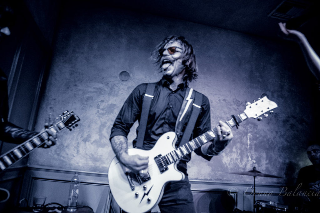 Jesse Hughes took over the tiny stage at a local Silver Lake bar - Photo © 2018 Donna Balancia