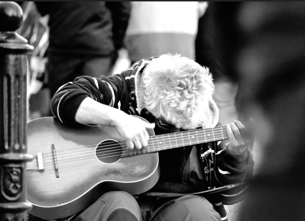 Street musician - Photo by Lauri Heikkinen