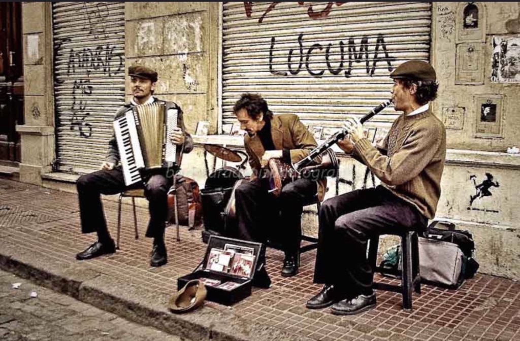 Street musicians - Photo by Baris Karadeniz