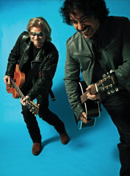 Hall and Oates photo by Mick Rock