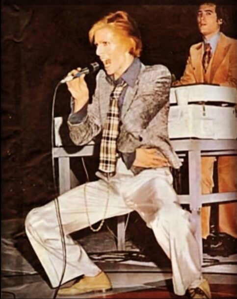 David Bowie with Mike Garson on keyboards - Courtesy Mike Garson