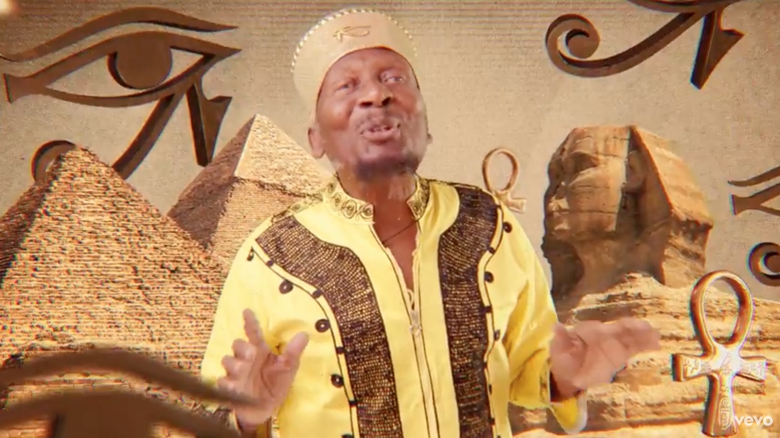 Jimmy Cliff Among the Egyptian Icons – Courtesy