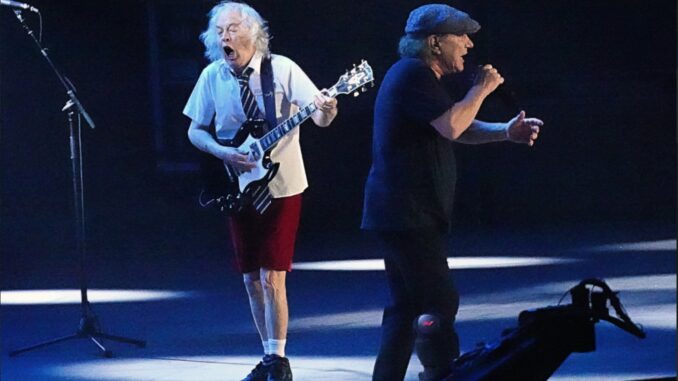 AC/DC - Photos by Alyson Camus AC/DC - Photos by Alyson Camus for US Rocker