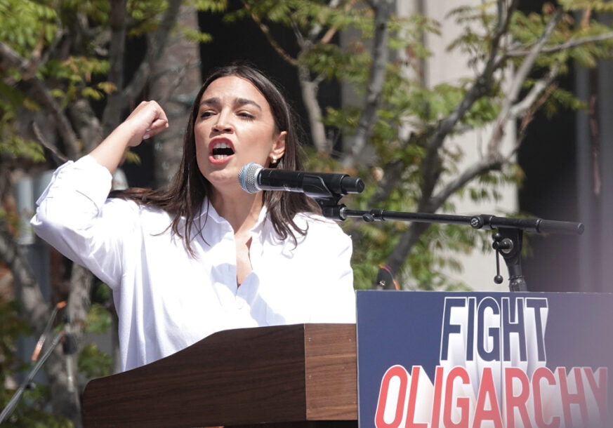 AOC - Alyson Camus photo
