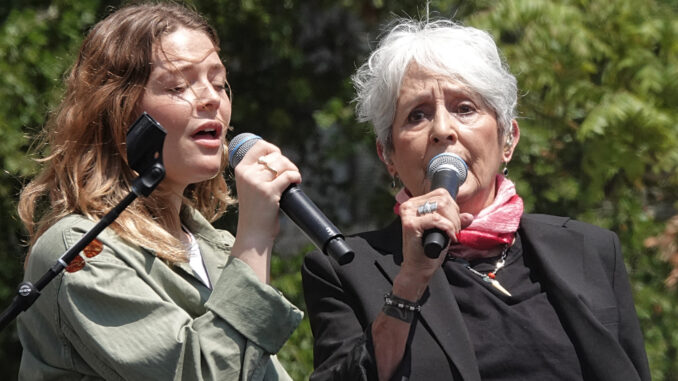 Joan Baez and Maggie Rogers - Photo by Alyson Camus.
