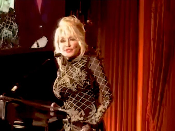 Dolly Parton was honored by the Los Angeles Press Club in 2018 - Image capture by Donna Balancia US Rocker